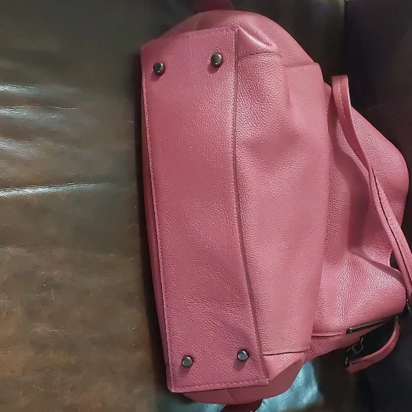 Coach Pink Shoulder Bag with Floral Tea Rose Embellishments - Picture 4 of 8